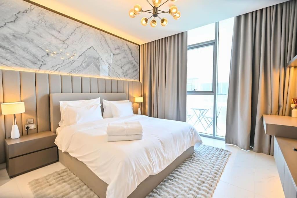 Ferienwohnung Luxe Shortlet - Direct Access To Crystal Lagoon 1Br Unit In District One Meydan Dubai Exterior foto